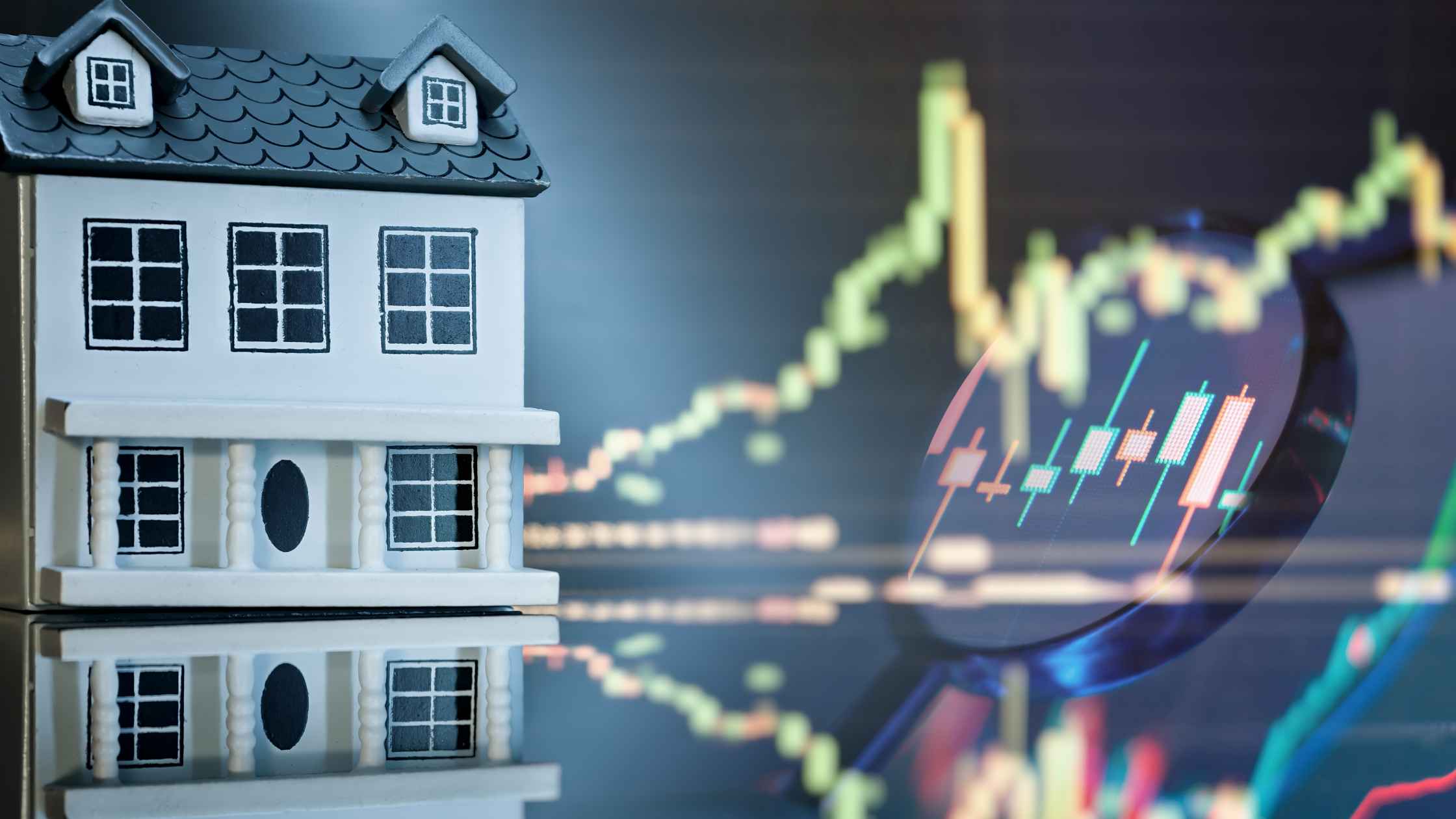 House model with investment growth chart comparing the 90/10 Rule and 70/20/10 property investment strategy