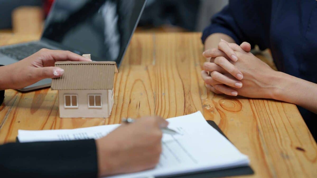 checking records before buying an apartment